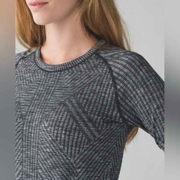 NWT Timeless Cozy Athleisure RARE Classic Lululemon Rest Less Pullover/Top - Picture 4 of 10